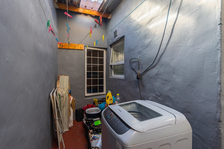 3 Bedroom Property for Sale in Woodstock Western Cape